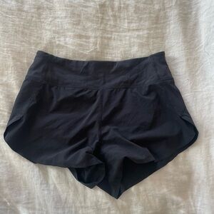 Athleta Run With It 3.5” Short